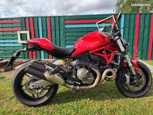 DUCATI MONSTER 821