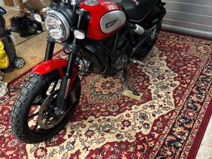 DUCATI SCRAMBLER 800