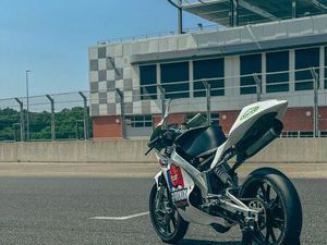 URGENT DERBI GPR 125 CC 25 POWER PISTE + PIECE SPARE