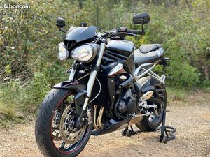 STREET TRIPLE RS 2018