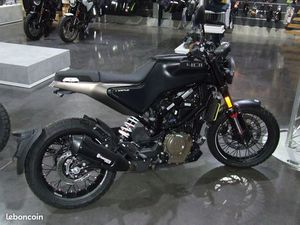 HUSQVARNA 401 SVARTPILEN