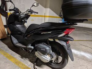 PCX 2018 COM EXTRAS CARCAVELOS E PAREDE