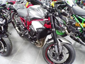NEW UNREGISTERED KAWASAKI Z900 PERFORMANCE