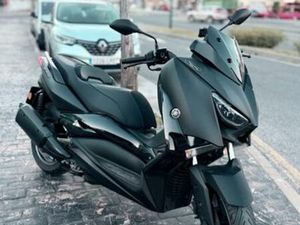YAMAHA - XMAX TECH MAX