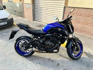YAMAHA - MT07