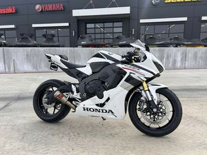 2025 HONDA® CBR1000RR