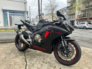 HONDA CBR1000RR FIREBLADE ABS 2017 1000 CM3 | MOTO SPORTIVE | 5 853 KM | NOIR | 95190 GOUSSAINVILLE