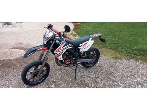 50 CC MOTO ROULE NICKEL