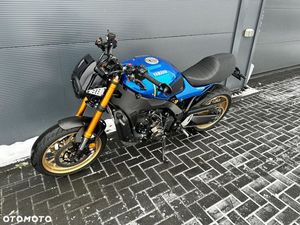 YAMAHA XSR