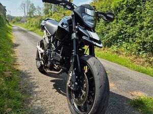 DUCATI HYPERMOTARD 1100 EVO