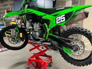 VENDS OU ÉCHANGE 450 KXF