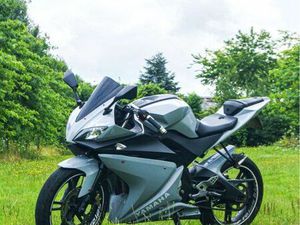 YZF R125