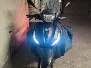 SCOOTER BEVERLY 300 CC