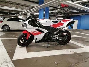 YAMAHA R1 (JZE880) - BYTBIL.COM ◊