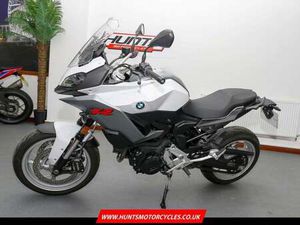 2020, '20 BMW F900XR ABS. ONLY 4,039 MILES. HEATED GRIPS. £5,995
