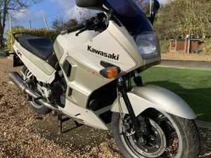 KAWASAKI, GPX, 1988, 748 (CC)