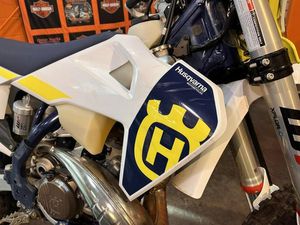 2023 HUSQVARNA® TE 300