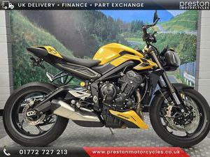 TRIUMPH STREET TRIPLE 765 RS