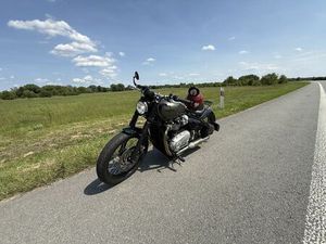 TRIUMPH BOBBER 1200 CUSTOM SALON POLSKA PIEKNY NADMA