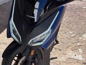 HONDA FORZA 125 - COM TOPCASE MONCARAPACHO E FUSETA