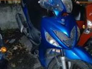 SUZUKI UX SIXTEEN 125 - 2009