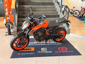 KTM 890 DUKE R *REIFEN UND INSPEKTION NEU*