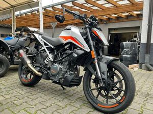 KTM DUKE 390