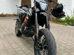 KTM 690 SMC R (2024) TOP ZUSTAND, GARANTIE