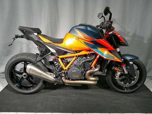 KTM 1290 SUPER DUKE R + VIEL ZUBEHÖR + QS+ + TRACKPA