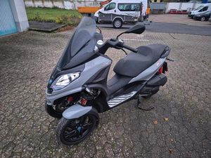 PIAGGIO MP3 300