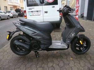 PIAGGIO TPH 125