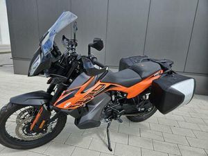 KTM 890 ADVENTURE