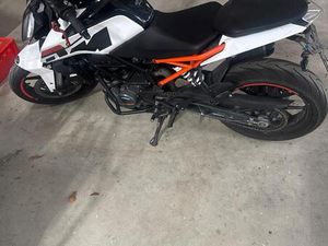 KTM DUKE 125