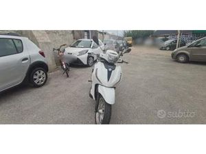 PIAGGIO BEVERLY 300 DEL 2023