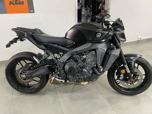 VENDO YAMAHA MT-09 Y-AMT (2024 - 25) USATA A CAPUA (CODICE 9886631) - MOTO.IT