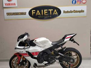 VENDO YAMAHA YZF R1 WORLD GP 60TH ANNIVERSARY (2022 - 23) USATA A SAN BENEDETTO DEL TRONTO (CODICE 9886992) - MOTO.IT