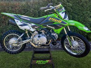 KAWASAKI KLX 110 / PIT BIKE