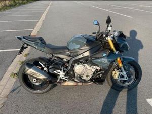BMW S1000R