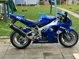 YAMAHA R1 RN01 BJ 1999