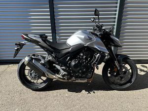 HONDA CB750 HORNET / NUR 215 KM !! / &#034;DEMO SALE 2025&#034;