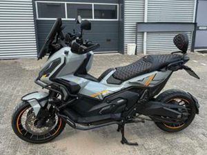 2021 CUSTOM HONDA XADV 750 TK FLUO EDITION NARDO GREY — MOTOREN | HONDA — MARKTPLAATS