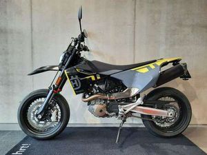 701 SUPERMOTO