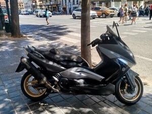 YAMAHA - T-MAX