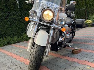 SUZUKI BOULEVARD