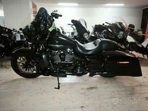 HARLEY-DAVIDSON TOURING STREET GLIDE SPECIAL 114