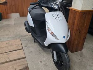 SCOOTER ZIP PIAGGIO 2024