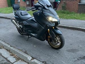 T-MAX 560 TECHMAX LIGNE AKRAPOVIC