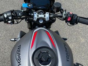 STREET TRIPLE 765 RS