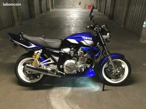 YAMAHA XJR 1300