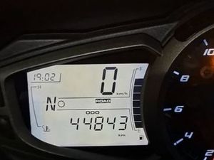 TRIUMPH STREET TRIPLE 660S A2